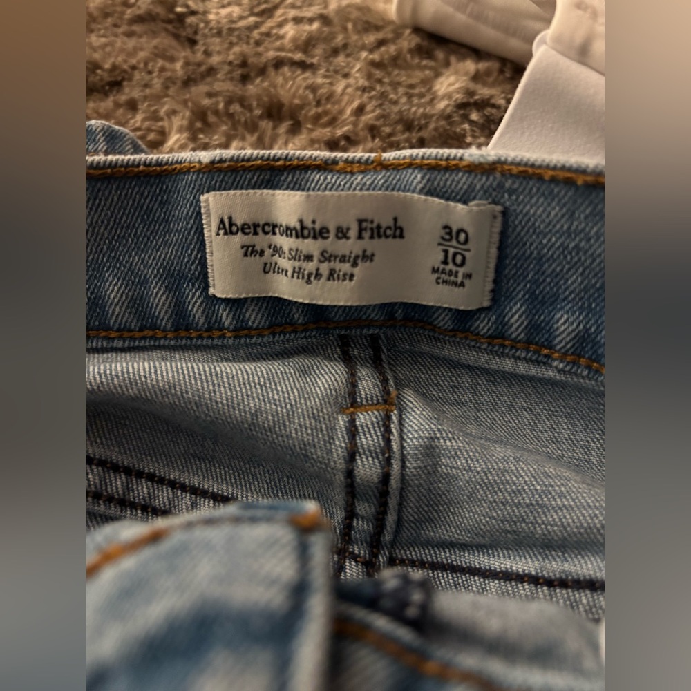 Abercrombie & Fitch Ultra High Rise 90s Slim Straight Jean SZ 30 - Picture 5 of 9